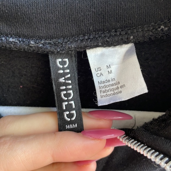 Cropped 1/4 zip sweater from H&M - Picture 4 of 4